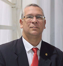 Prof. Fernando.png