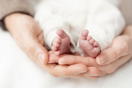Familien-Shooting, Newborn-Shooting, Paar-Shooting, Paarfotografie, Baby, Hände, Füsse, Studio, Studiofotografie, daheim, Liebe, Marie Röhr, Fotografin, Rosenheim, Kolbermoor, Bad Aibling, Chiemsee, Simssee, Tegernsee
