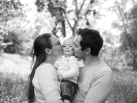 Kinder-Shooting, Baby-Shooting, Familien-Shooting, Familienfotografie, Kuss, Marie Röhr, Fotografin, Rosenheim, Kolbermoor, Bad Aibling, Chiemsee, Simssee, Tegernsee