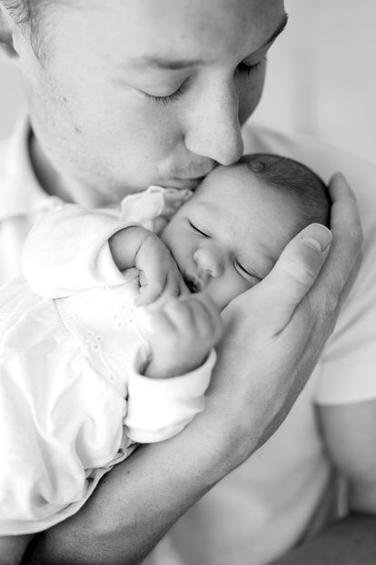 Familien-Shooting, Newborn-Shooting, Paar-Shooting, Paarfotografie, Baby, Hände, Füsse, Studio, Studiofotografie, daheim, Liebe, Marie Röhr, Fotografin, Rosenheim, Kolbermoor, Bad Aibling, Chiemsee, Simssee, Tegernsee