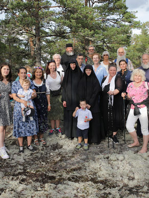 Fotorapport från pilgrimsfärd i Helige Botvids fotspår