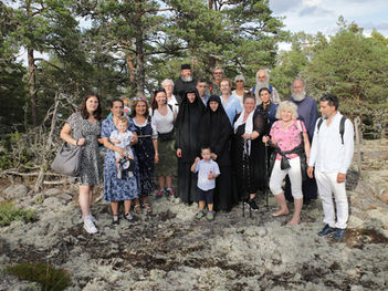 Fotorapport från pilgrimsfärd i Helige Botvids fotspår