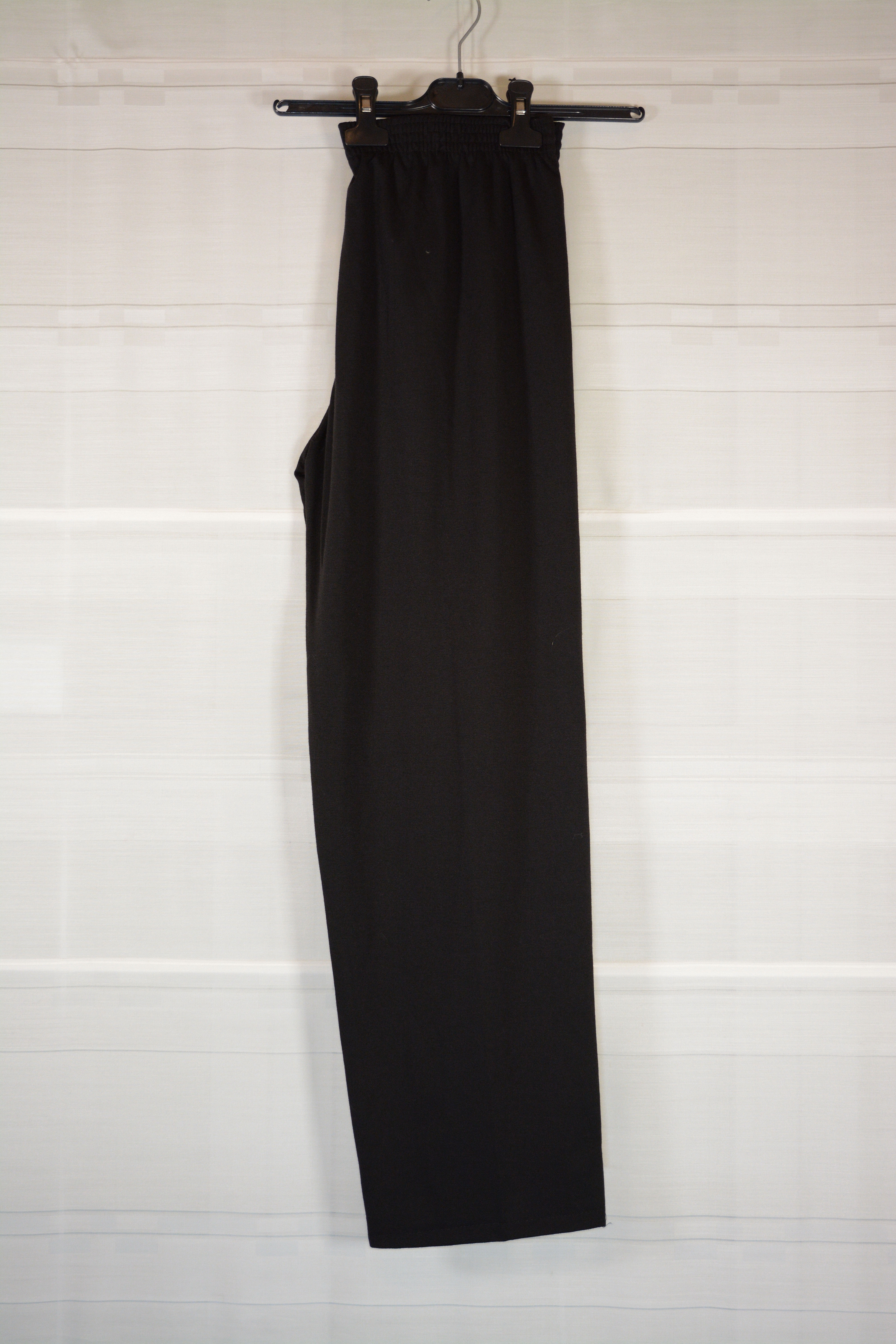 Pantaloni neri in maglia