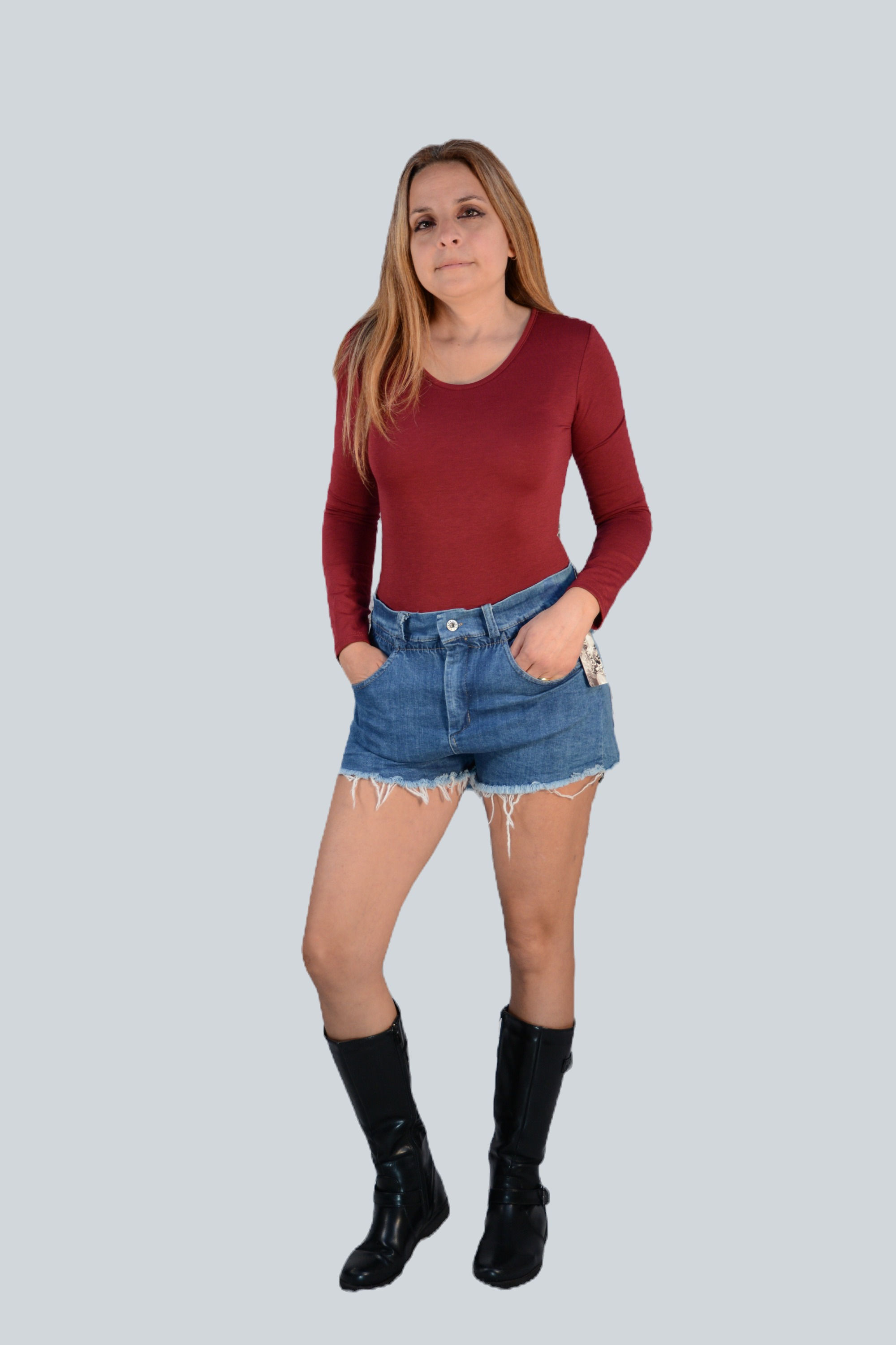 Shorts jeans sfrangiati