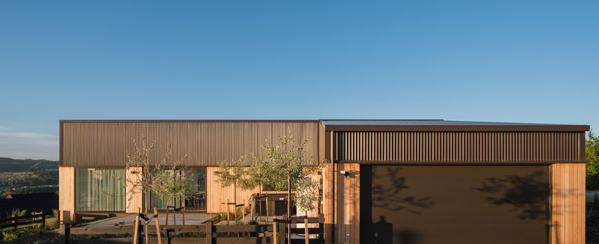Modern lake house exterior in Kinloch New Zealand with high performance build