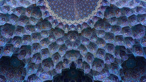 Turquoise - Sắc xanh đá quý ngọc lam huyền hoặc trong trái tim nhân loại