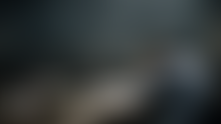 Água mole, pedra dura. Quem sabe de tanto bater , não acaba que fura??