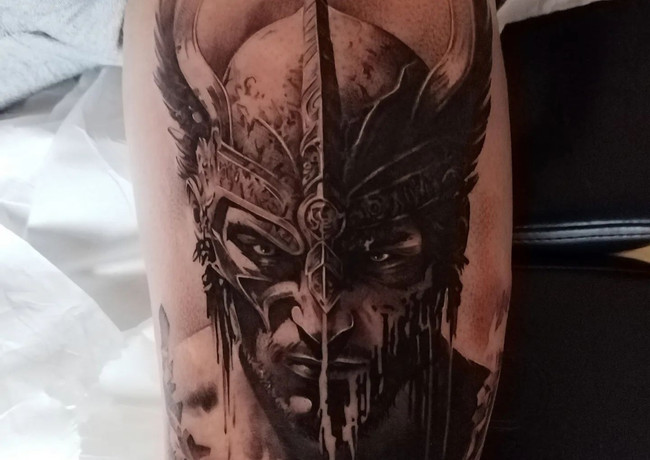 Tatuaj black and grey realizat de Răzvan Popescu tat-too.tv