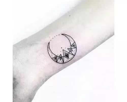 Tatuaje de luna tat-too.tv