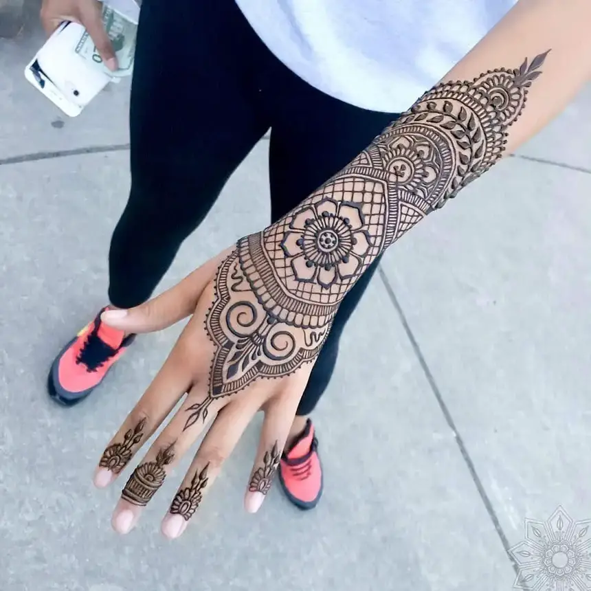 Tatouages au henné tat-too.tv
