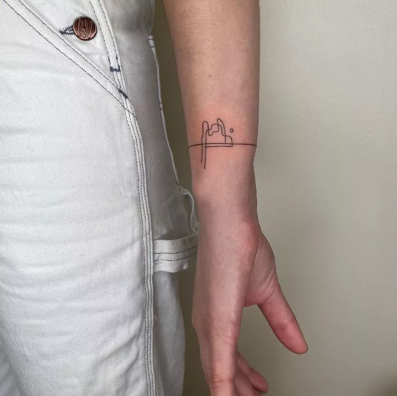 Petit tatouage poignet femme tat-too.tv