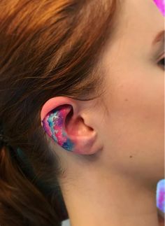 Tatuaj in interiorul urechii tat-too.tv