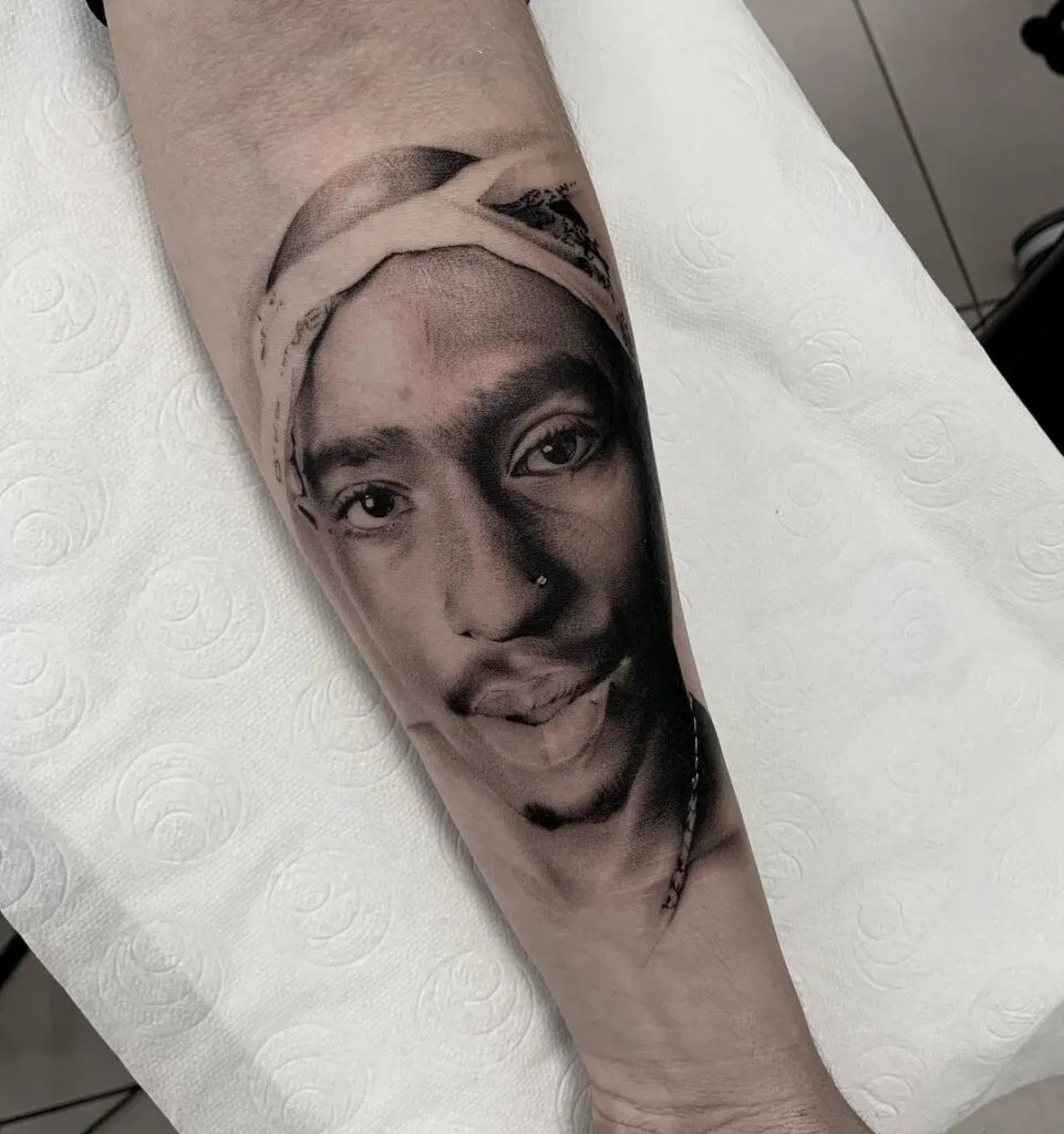 Tatuaj 2Pac tat-too.tv
