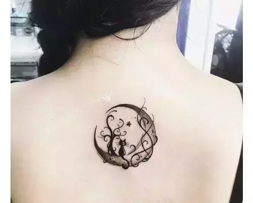 Tatuaje de luna tat-too.tv