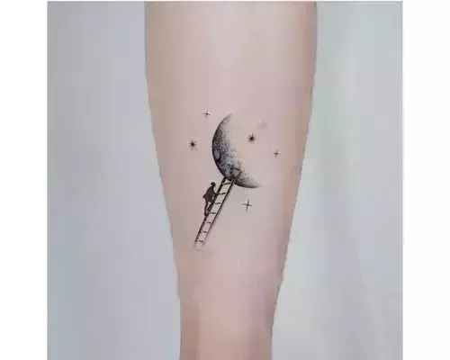 Tatuaje de luna tat-too.tv