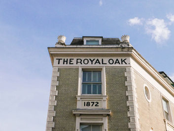 A picture of the front of a pub, at the Royal Oak, independent pub, in Pimlico, London