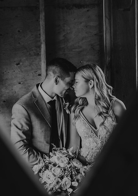 Amanda & Co, Wedding Elopement, Engagement and Couples photographer, Niagara, ON