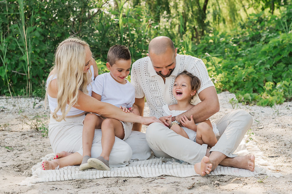 Amanda & Co, Family, Maternity and Newborn photographer, Niagara, ON