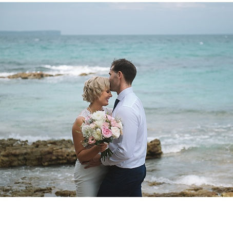 Katie and Dane’s Jervis Bay Beach Wedding