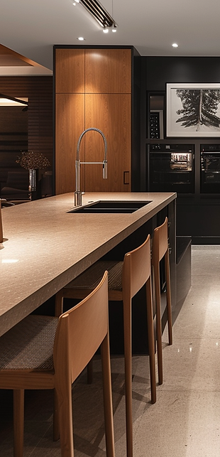 koagneselkob_a_kitchen_with_black_and_white_pictures_and_a_mode_0eee0ae2-49ab-473e-ae74-5a