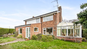 🆕New Listing✨Spacious Family Home in Hassocks with Flexible Living and Convenient Access to Station..