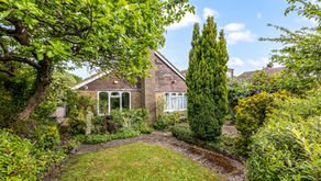🆕New Price ✨Discovering Timeless Charm: A Bespoke-Built 1964 Detached Bungalow in Keymer