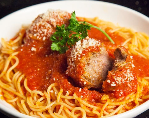 SPAGHETTI & MEATBALLS