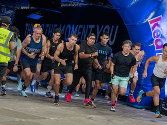 AIA HYROX Singapore 2026 Day 1: Friday Night Relays Ignite Historic Three-Day Fitness Race Weekend