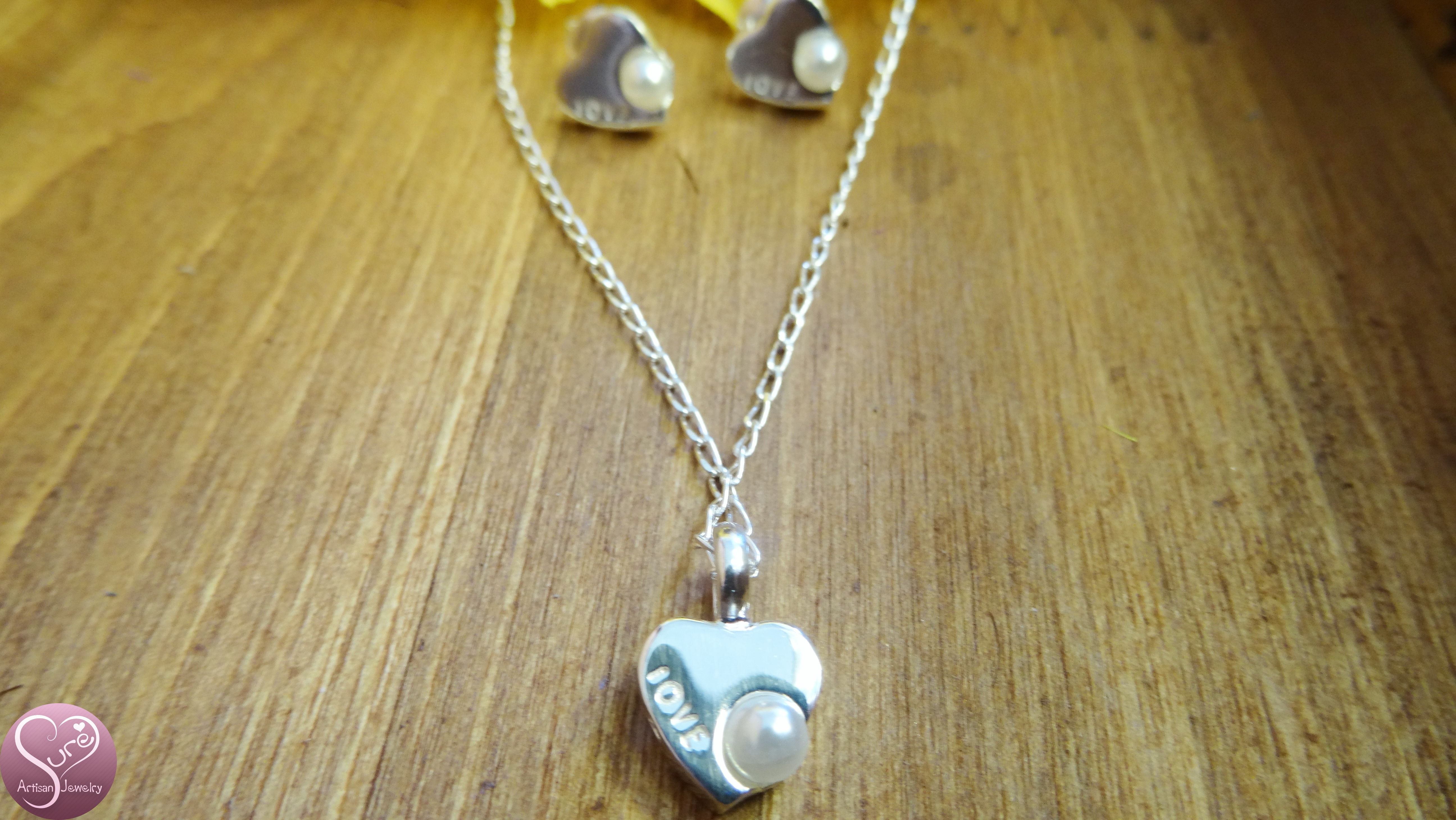 64.- Corazón Perla / Heart with Pearl