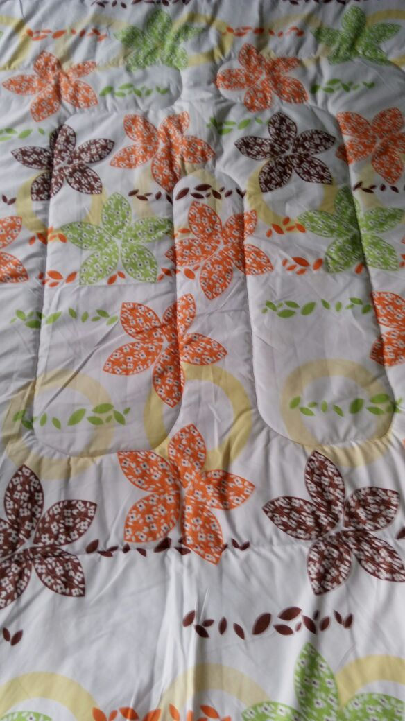 Miniatura: Edredones cama Queen