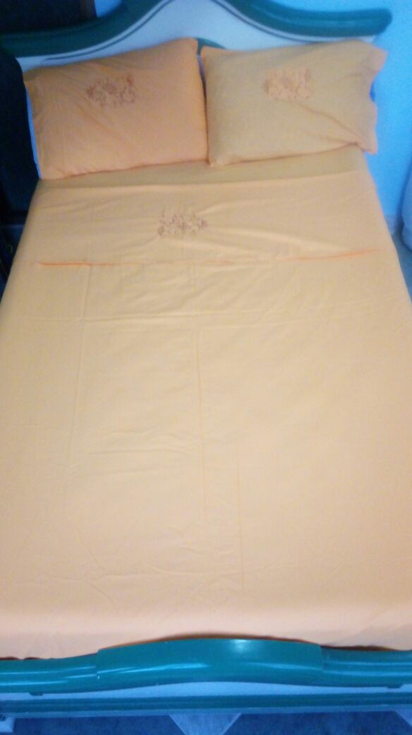 Miniatura: Sabanas Lisas Bordadas