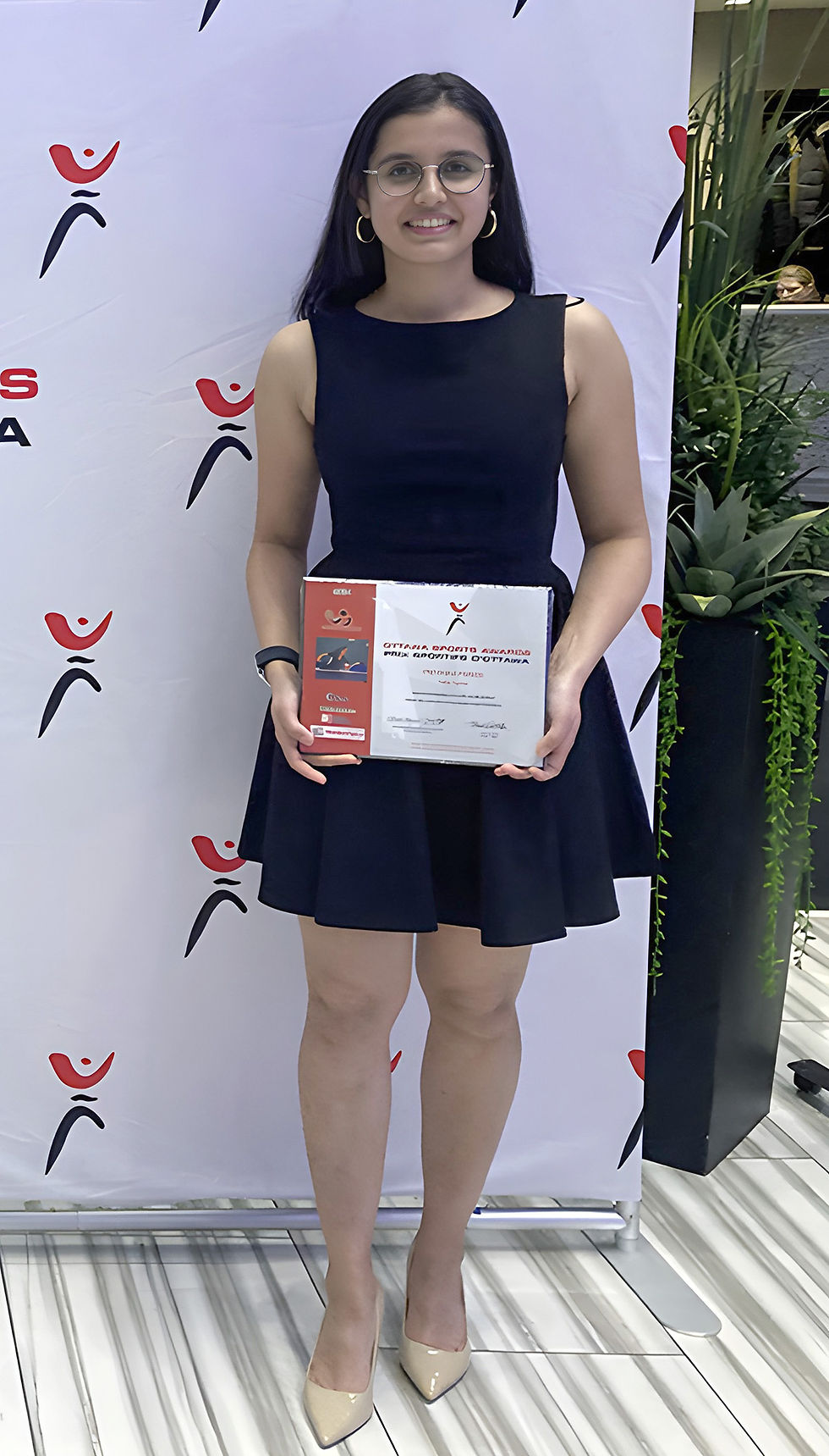 Priyanka Pareek with her Ottawa Sports Award for Table Tennis
