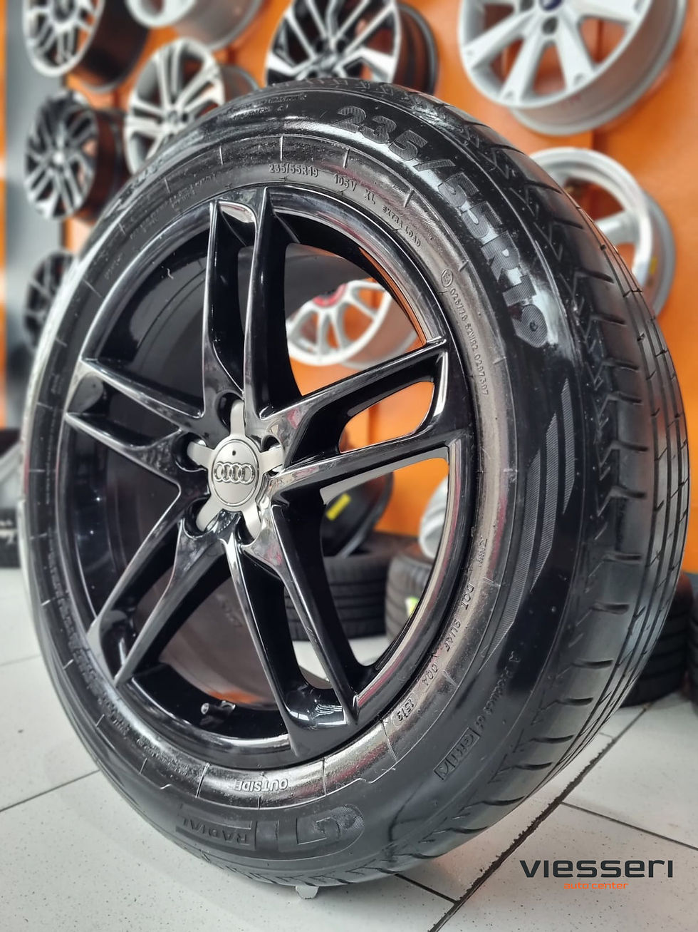 Miniatura: Jogo de rodas e pneus usados - Original Audi Q5  - aro 19 + Pneus GT Radial 