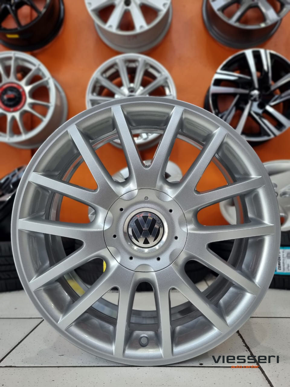 Jogo de rodas usadas - Original VW - Jetta- Aro 17
