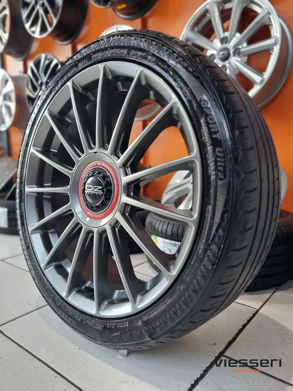 Miniatura: Jogo de rodas e pneus usados - B.A.R Sunline  - aro 18 + Pneus Aptany