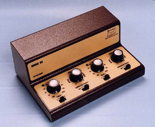 Twin Track Cased Controller With Simulation For Z Scale