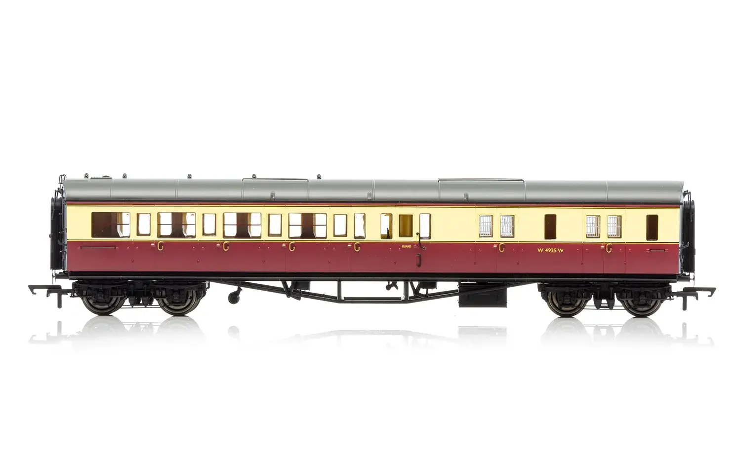 BR, Collett 'Bow-Ended' Corridor Brake Third (Right Hand), W4925W - Era 4