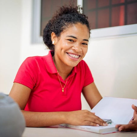 Cuidado con estafas en el proceso de convalidación de títulos; así funciona el trámite oficial en Colombia.