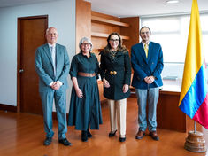 Ministra Viviane Morales posesionó a los nuevos viceministros de Educación del país