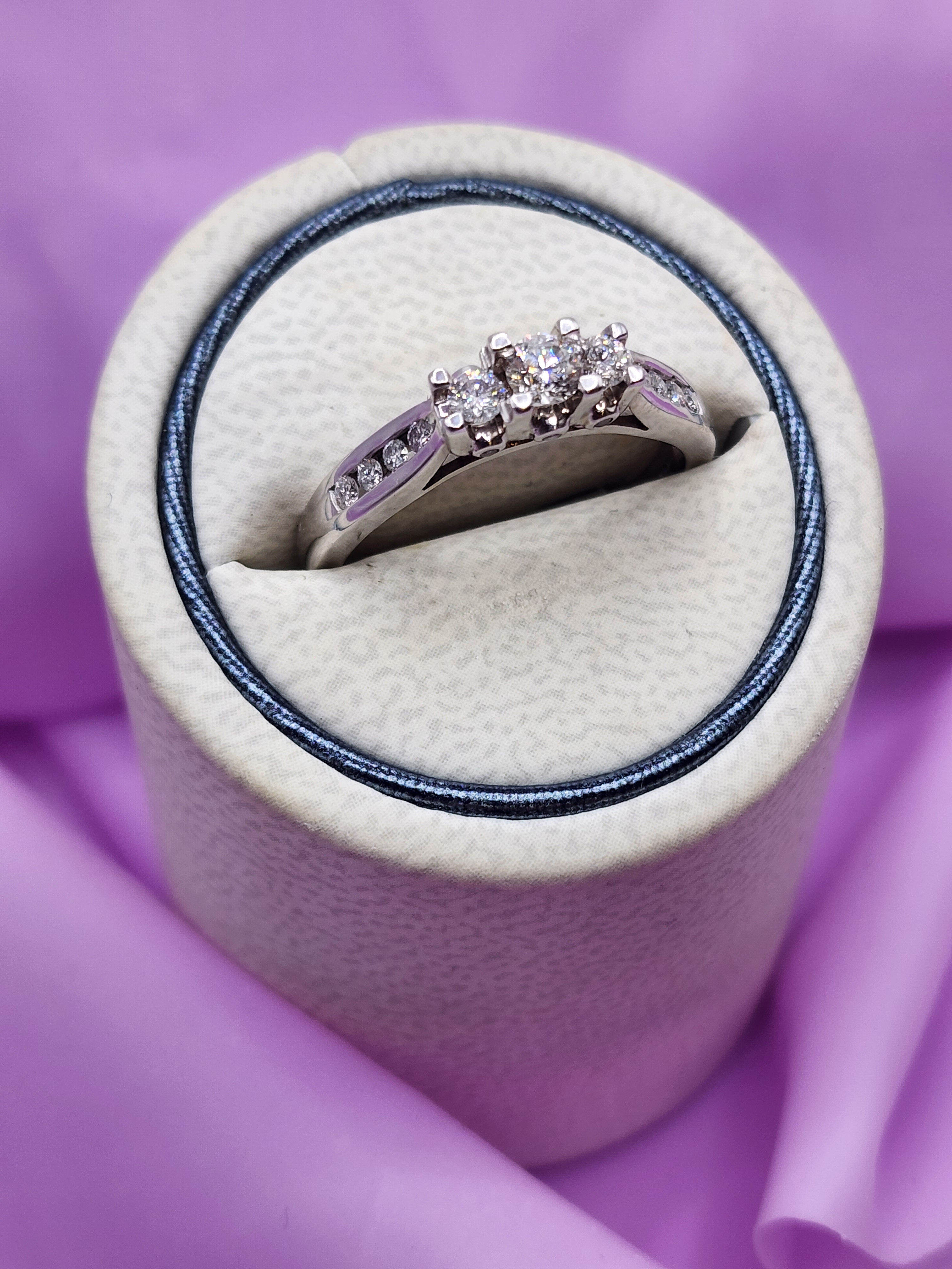 14k White Gold Ring with 0.75 CTW Diamond