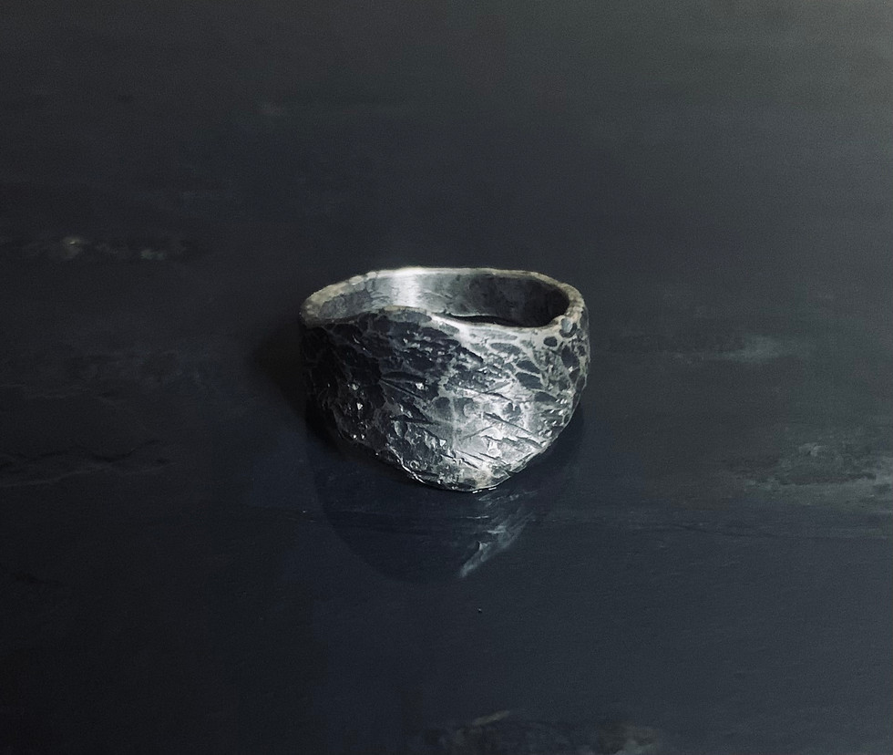 Thumbnail: Oxidised Volcanic Ring Size Q