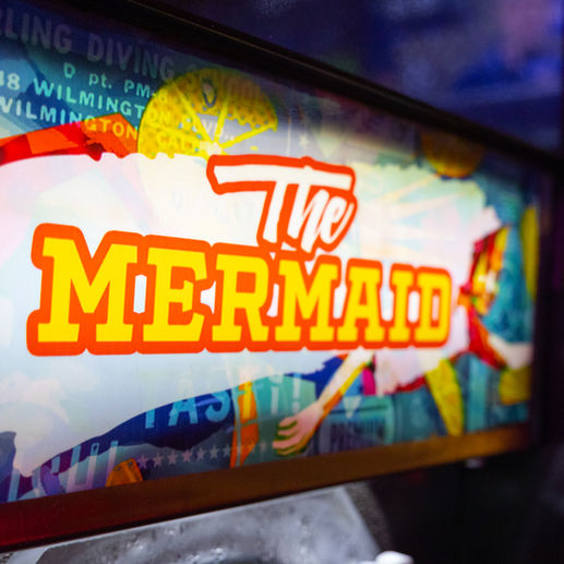 Best Bars Queens for Late Night Food: Dive Bar LIC in Long Island City