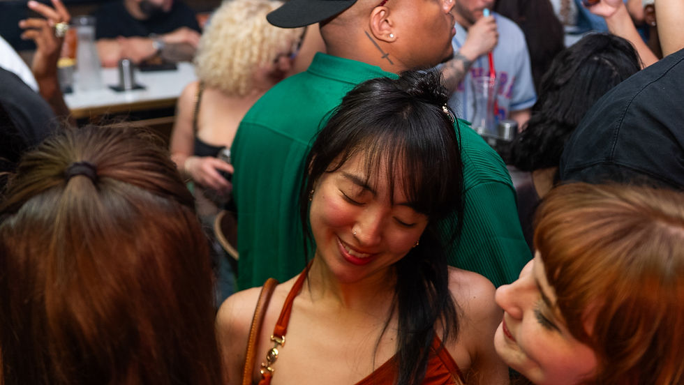 Good Vibes At Dive Bar Bk