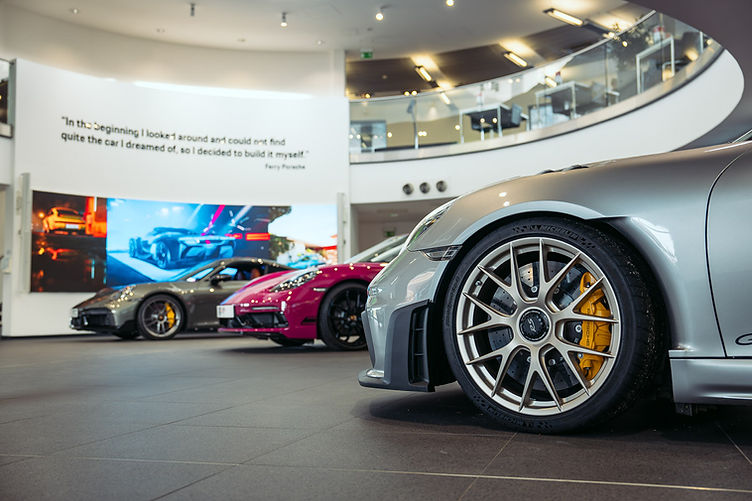 Porsche experience centre Silverstone