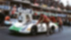 24 Hours of Le Mans: Jo Siffert and Hans Herrmann on a 908 LH Coupé. At the driver's side Peter Falk, at the rear Hans Mezger.