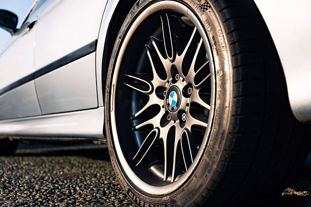 E39 BMW M5 silverstone blue