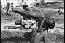 A Balancing Feat  |  Bombay, c.1979