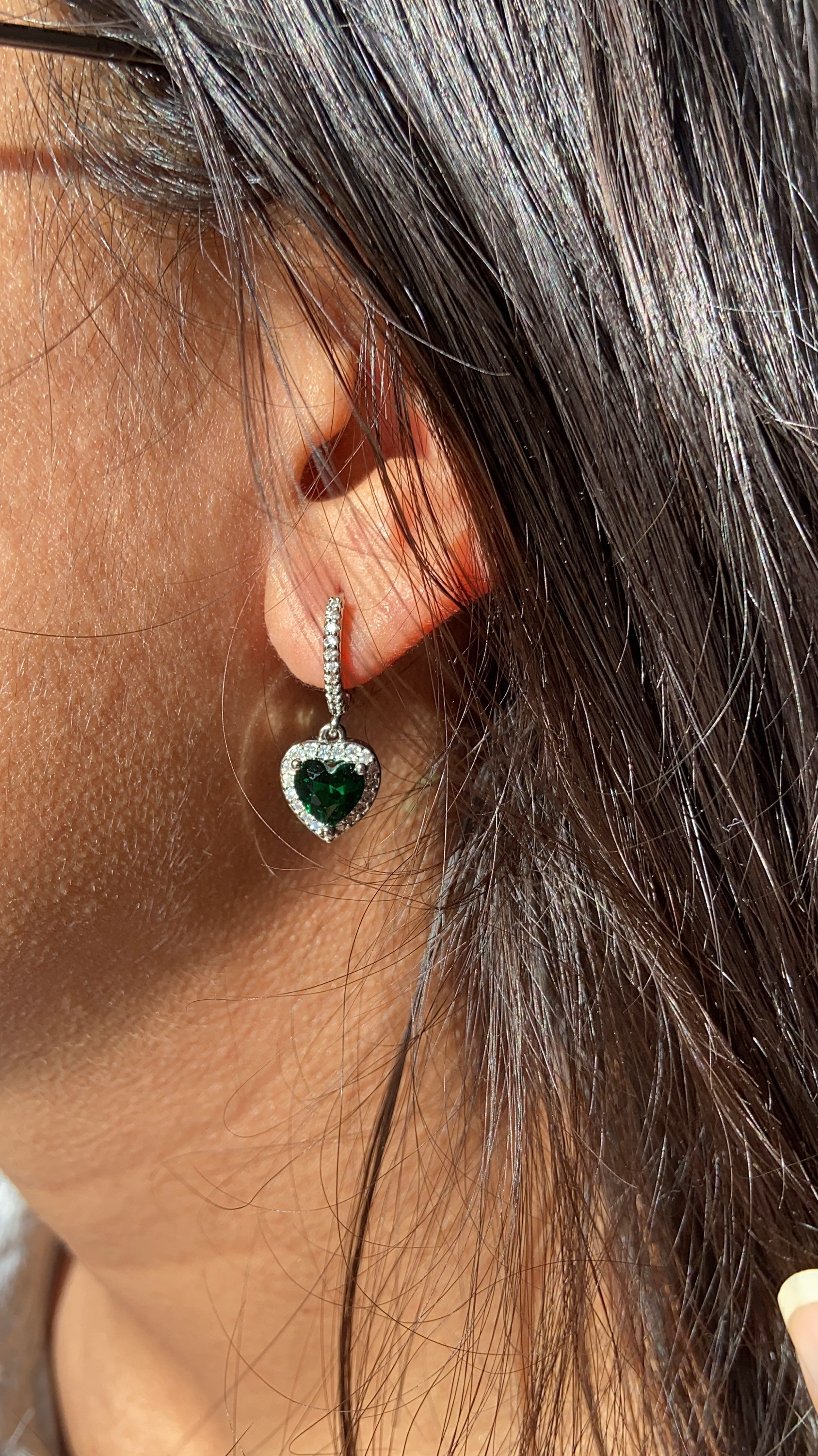 Emerald heart huggies