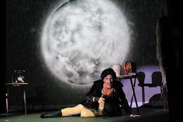 Marble City Opera’s ‘Lily’ – Audrey Babcock Is Spellbinding in One-Woman Show