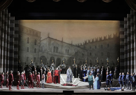 Montenegro makes a "robust impression" as SFO Tybalt in "Roméo et Juliette"